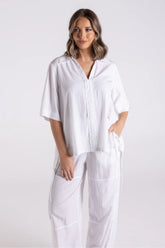 Two T's Crinkle Short Sleeve Top - White